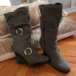 Ladies boots